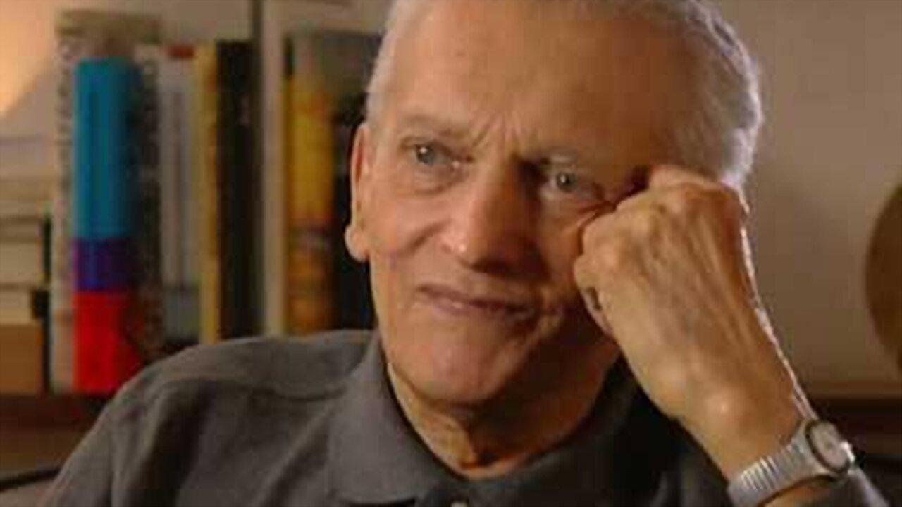 O Longo Amanhecer: Uma Biografia de Celso Furtado 2007 movie scene