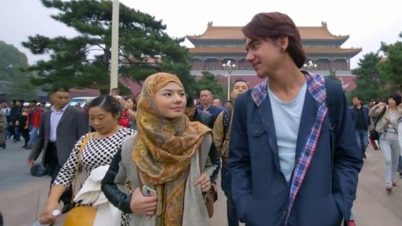 Chasing Love to China 2014 movie scene
