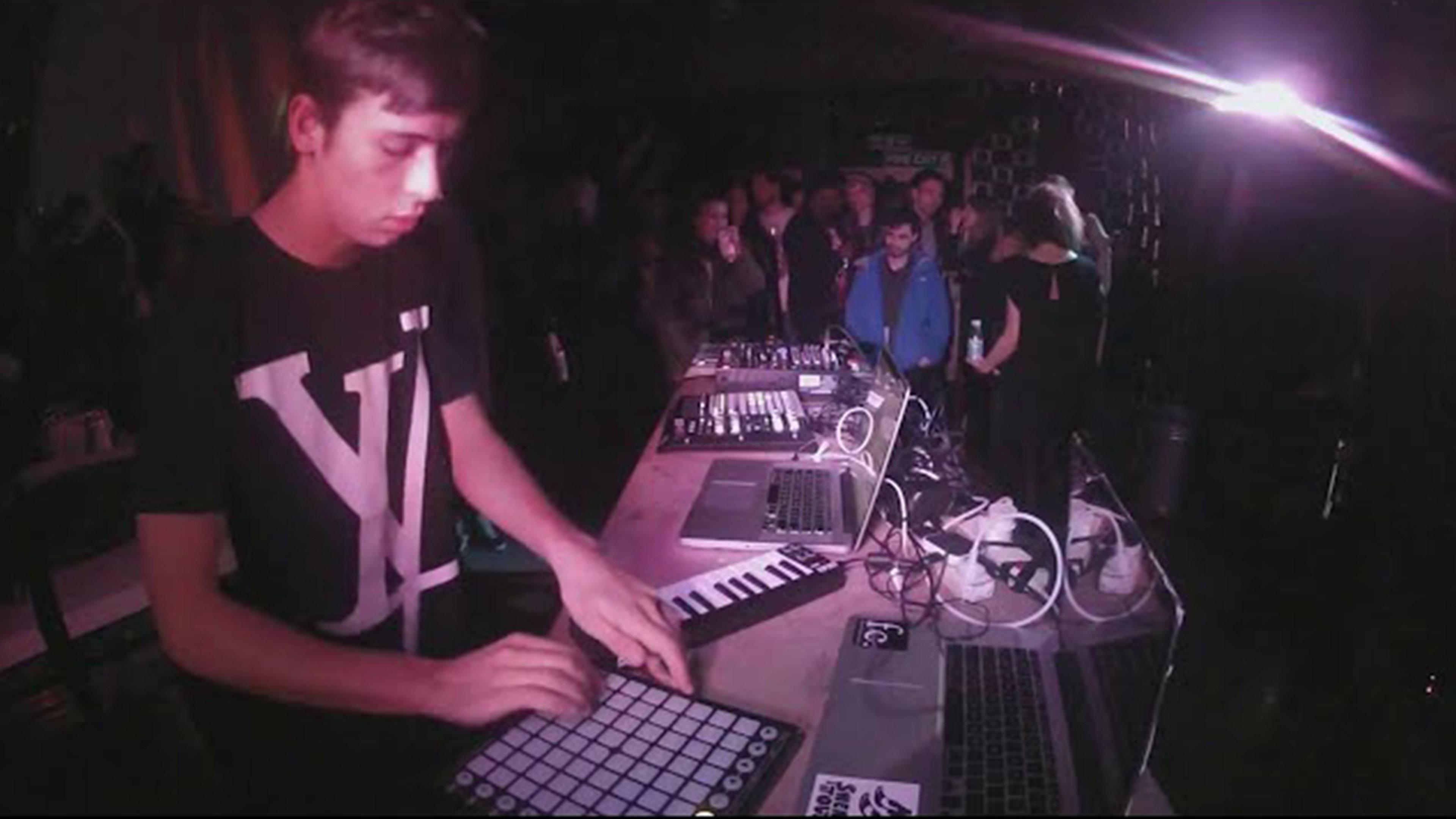 Flume - Boiler Room London 2013 movie scene