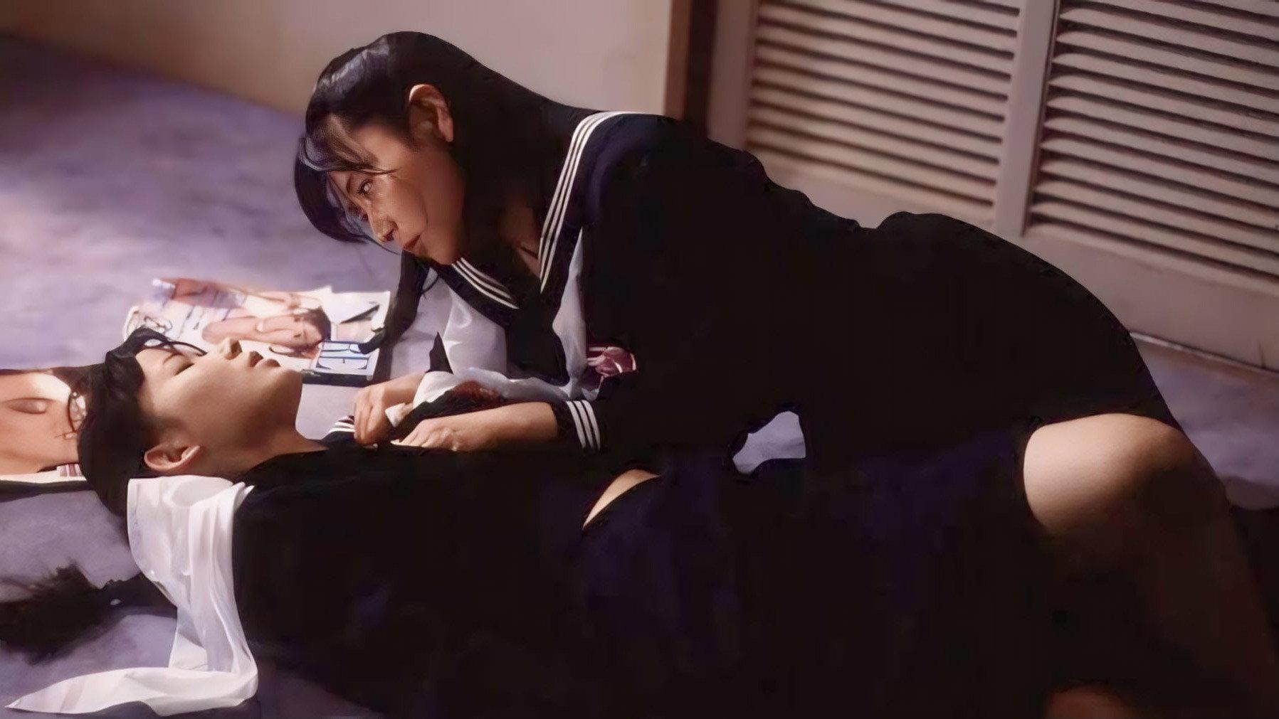 Seifuku yurizoku: Warui asobi 1985 movie scene