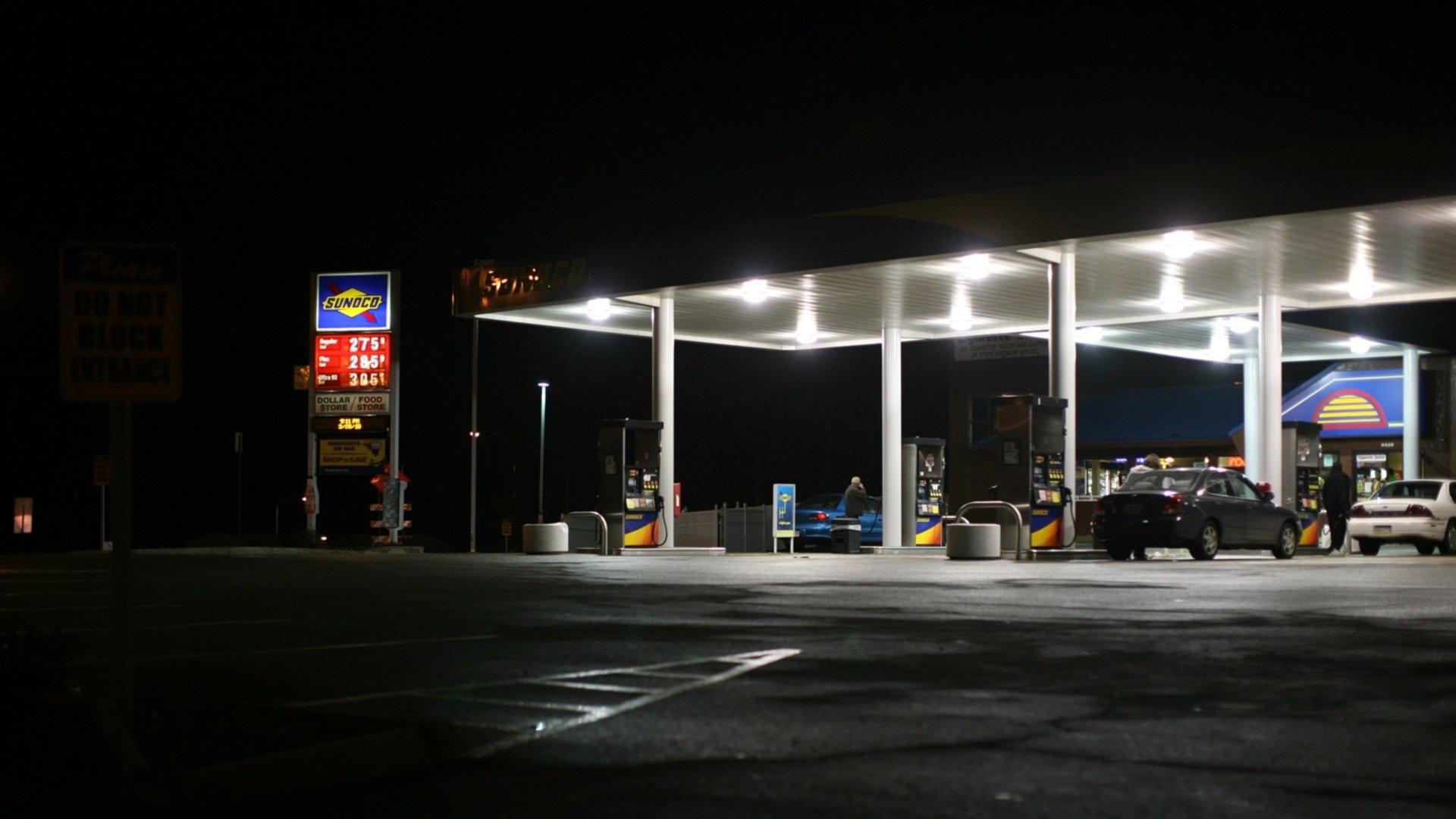 Gas 2004 movie scene