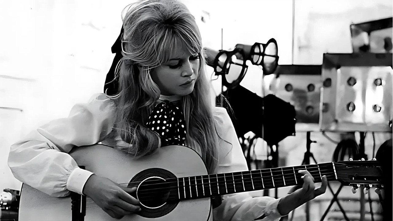 Brigitte Bardot : Divine B.B. 2004 movie scene