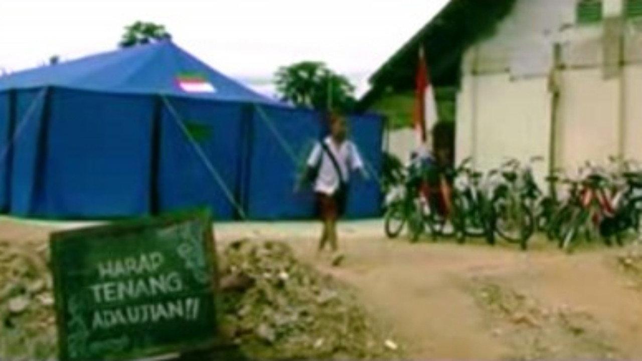 Be Quiet, Exam Is in Progress! 2006 movie scene