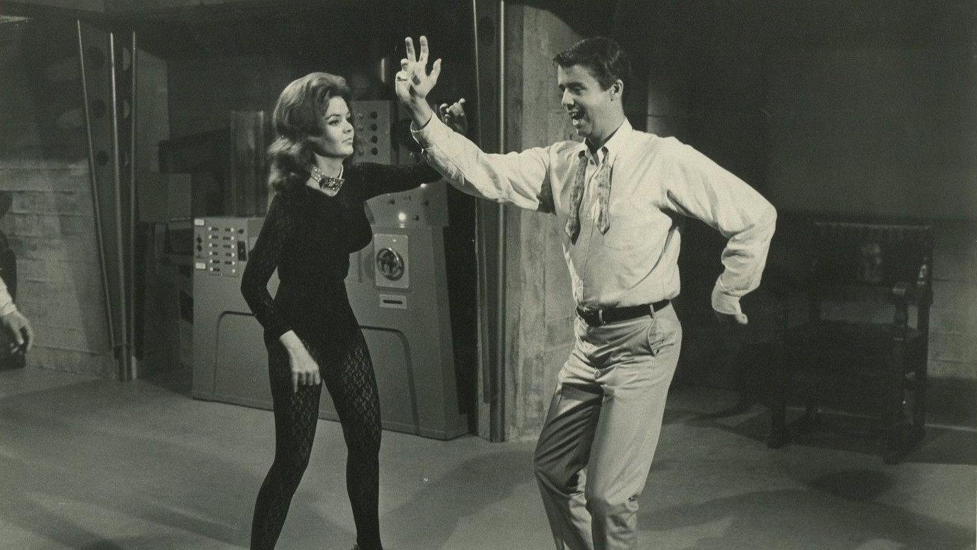 Out of Sight 1966 movie scene