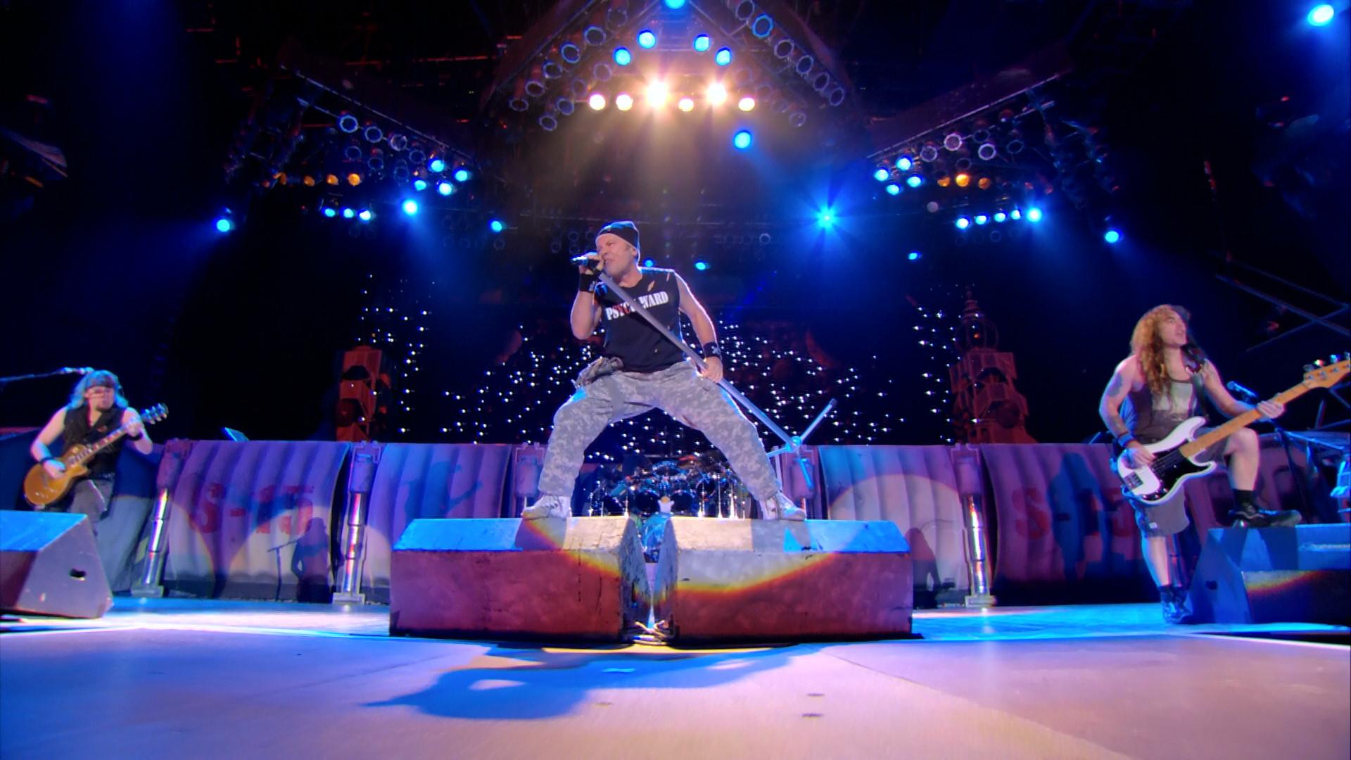 Iron Maiden: En Vivo! 2012 movie scene