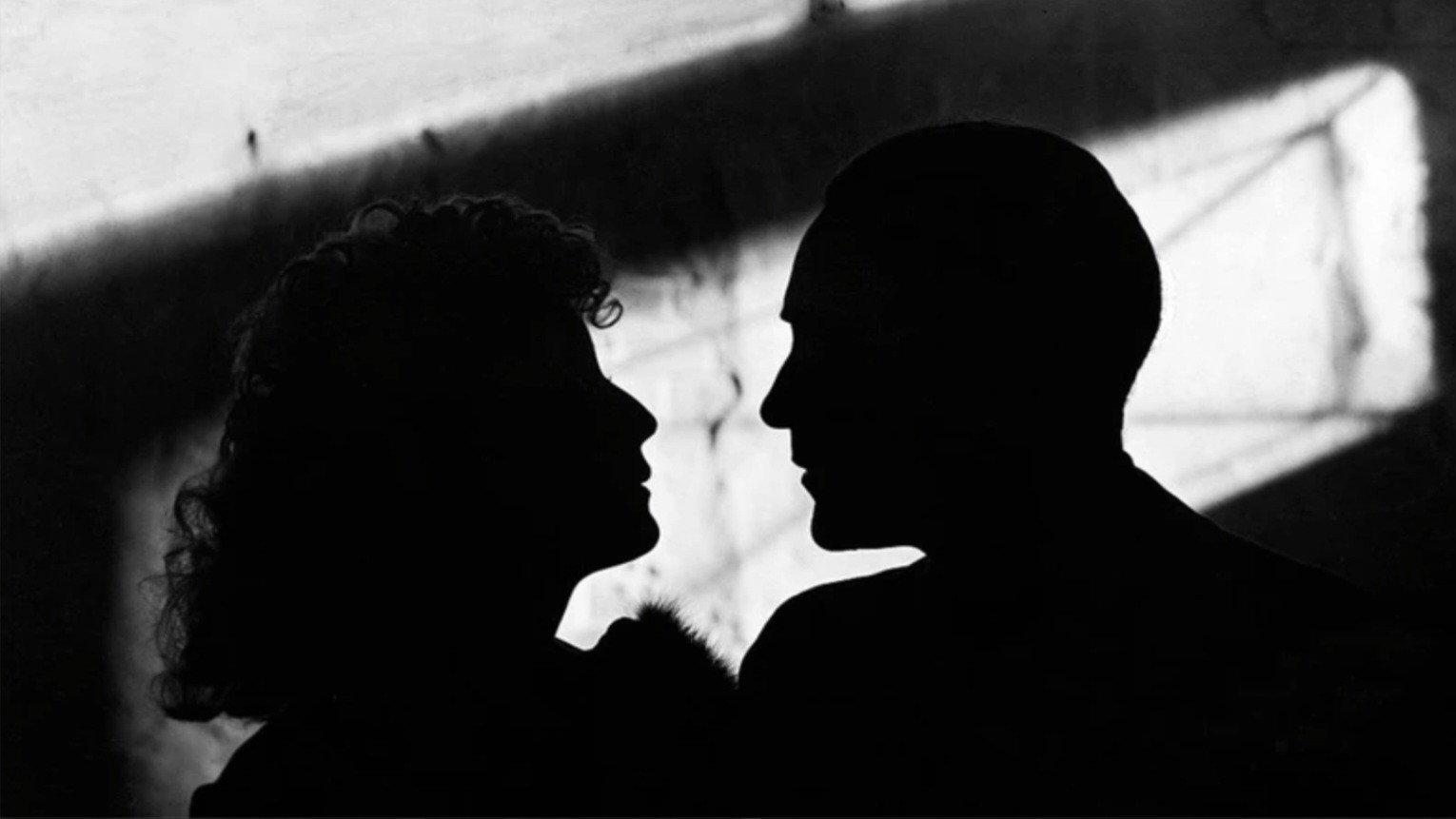 Black Roses 1935 movie scene