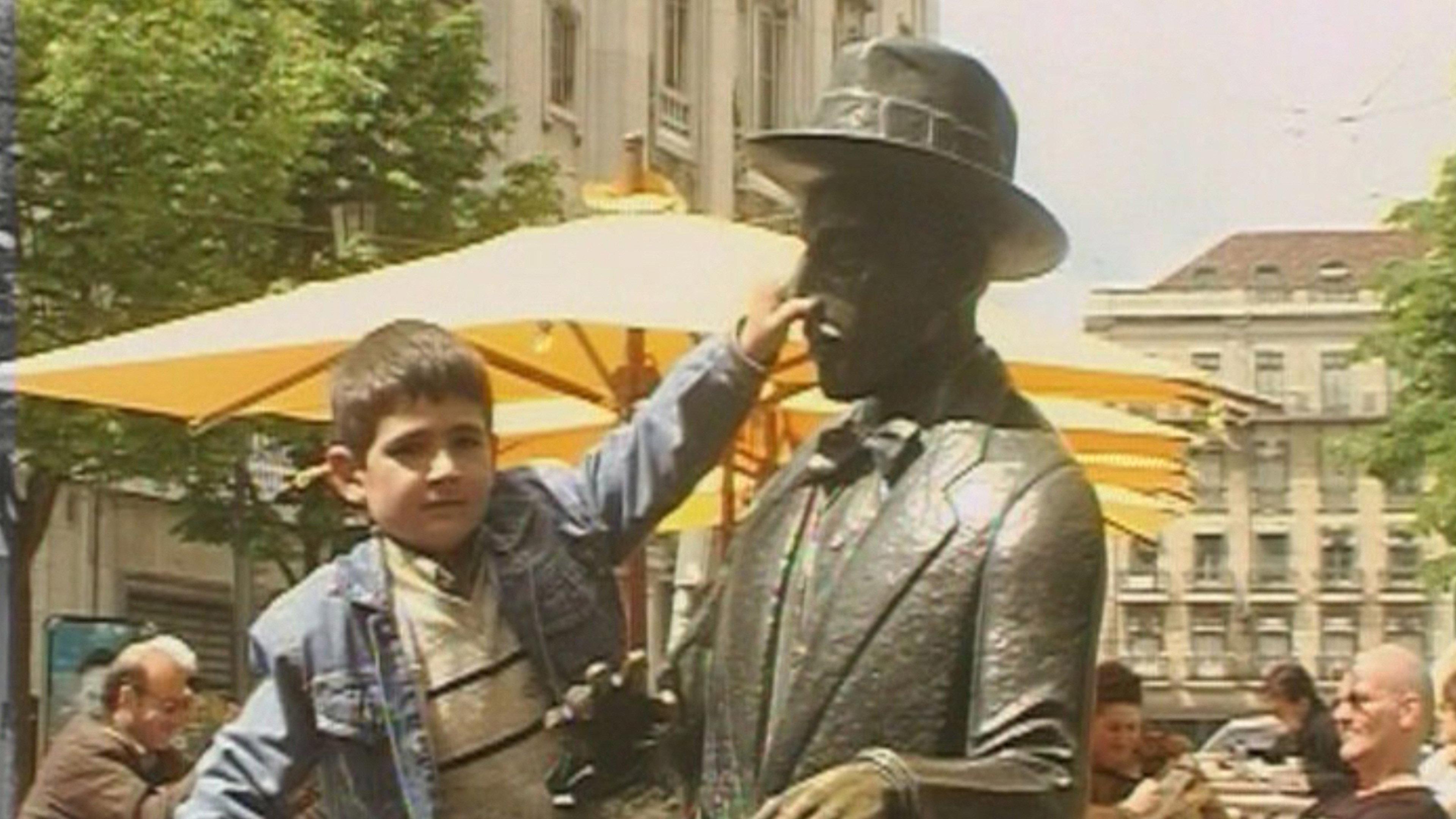 O Desassossego de Pessoa  movie scene