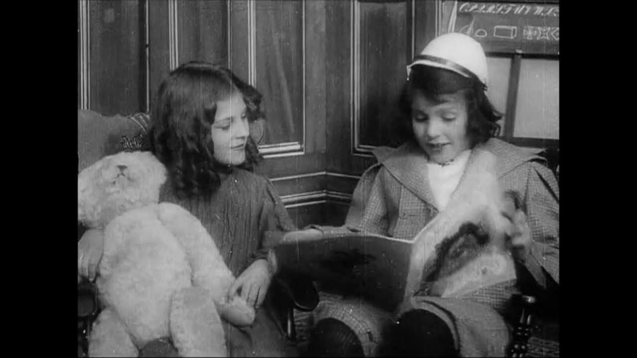 The Little Girl Who Did Not Believe in Santa Claus 1907 movie scene