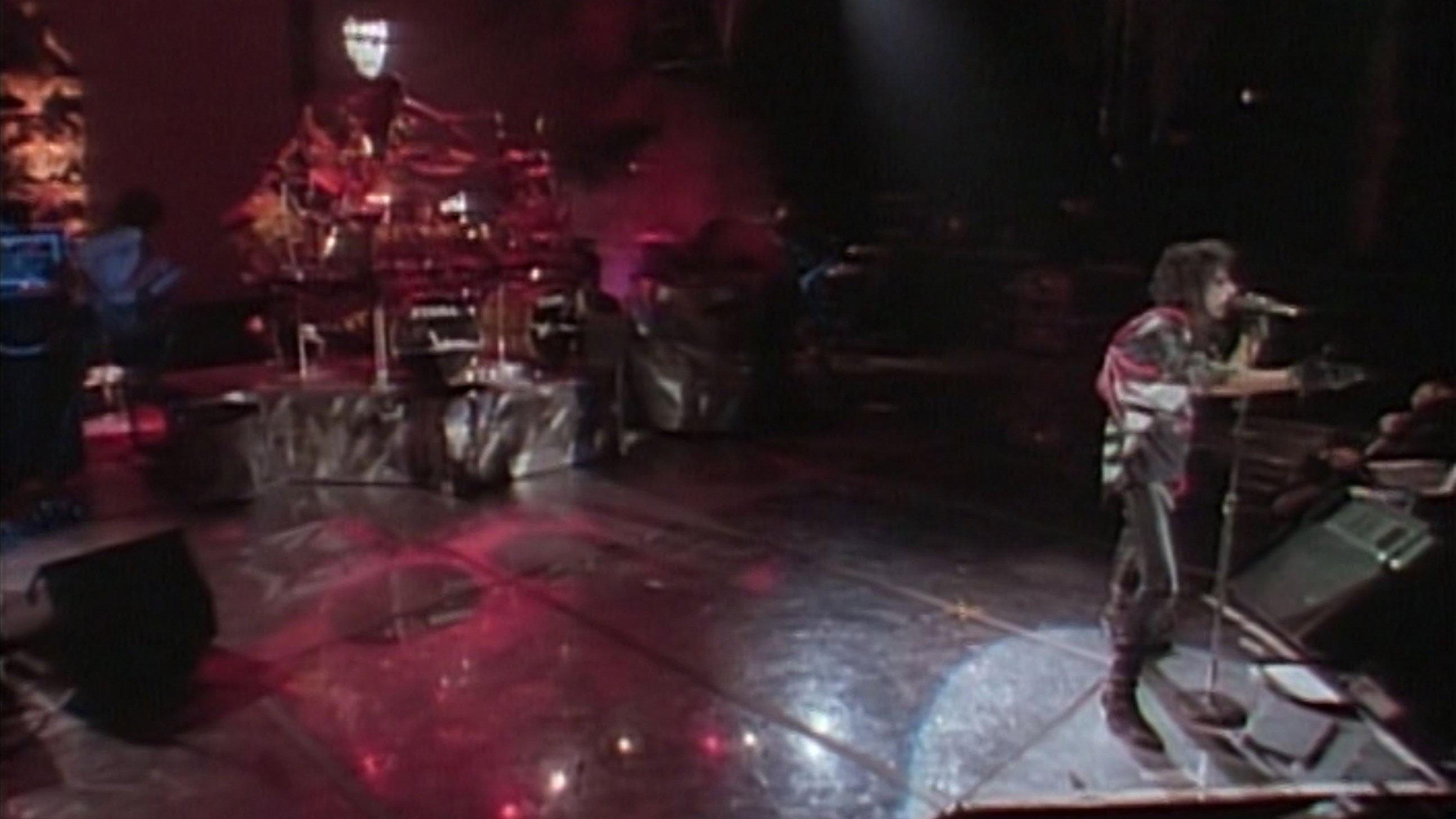 Alice Cooper: Trashes The World 1990 movie scene