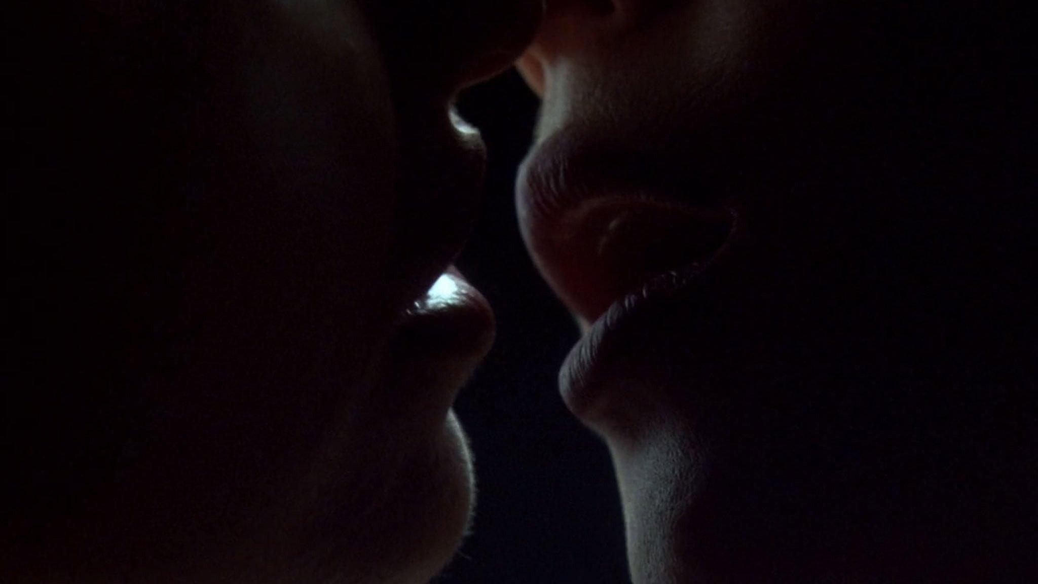 Bound 1996 movie scene