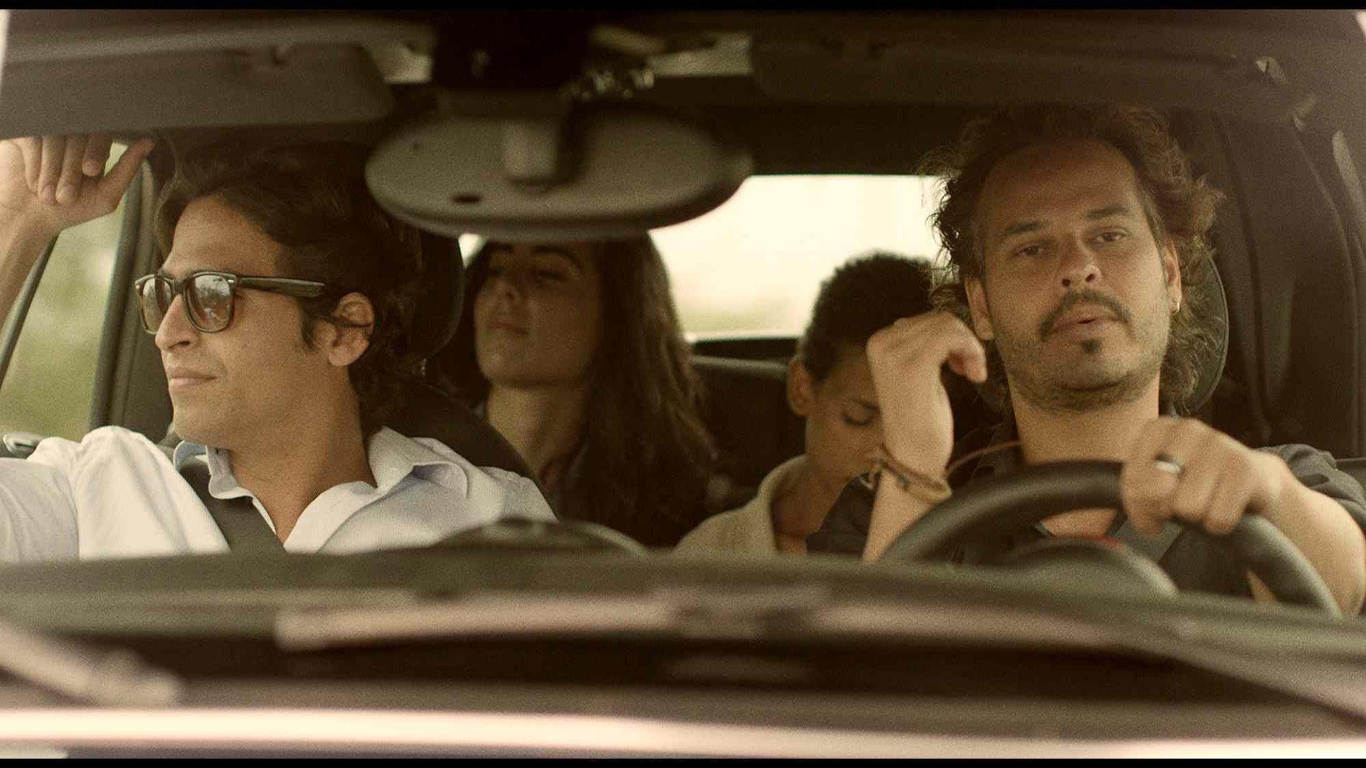 Al sur de la inocencia 2014 movie scene
