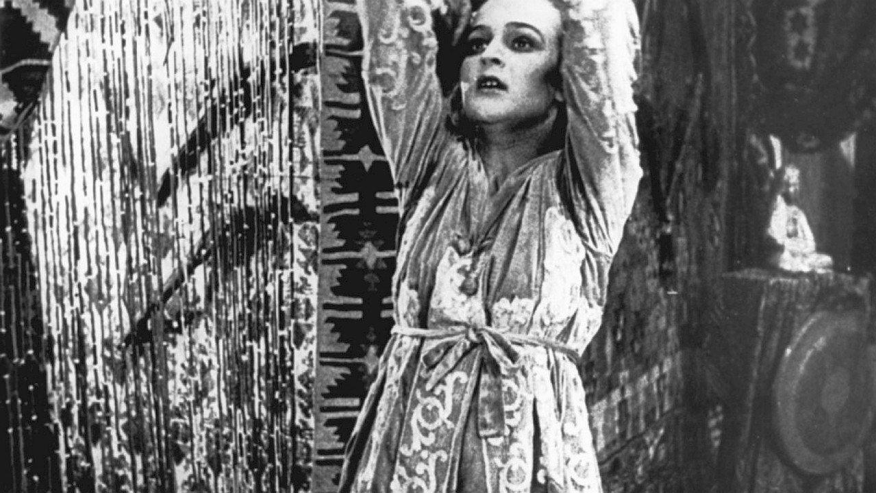 The Story of Dida Ibsen 1918 movie scene
