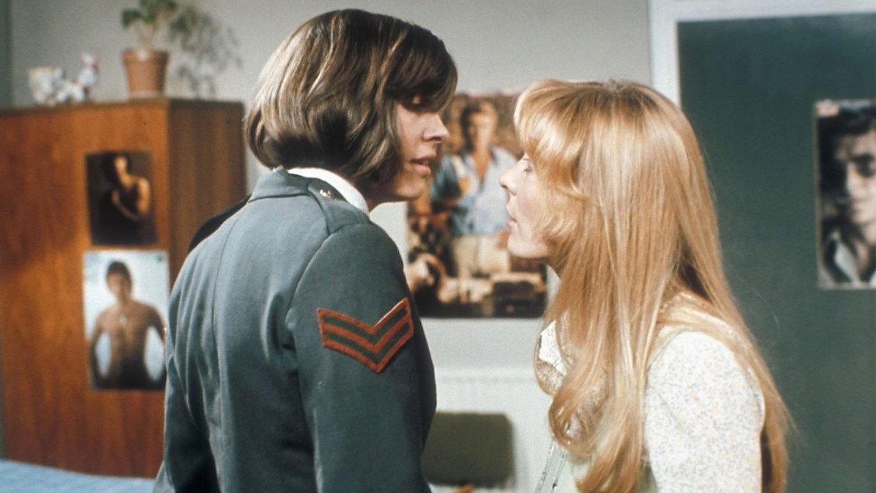 Girl 1974 movie scene