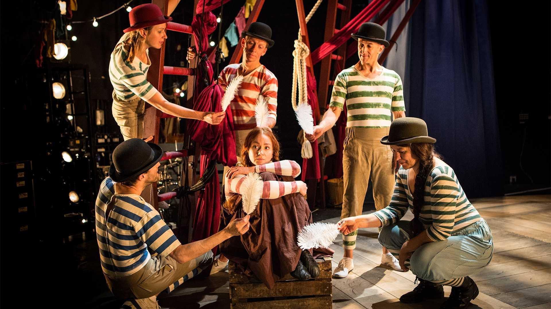 Hetty Feather: Live on Stage 2020 movie scene