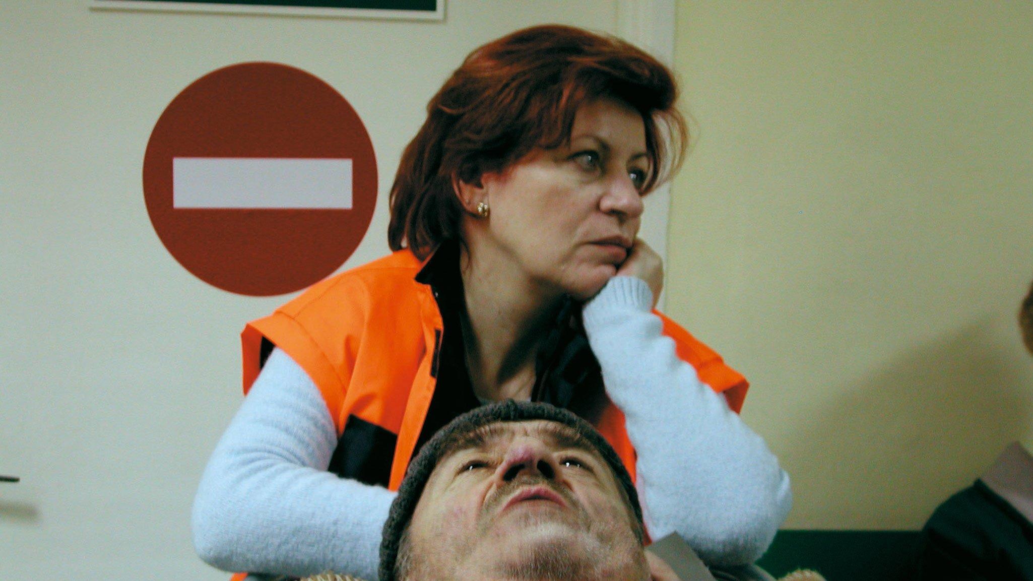 The Death of Mr. Lazarescu 2005 movie scene
