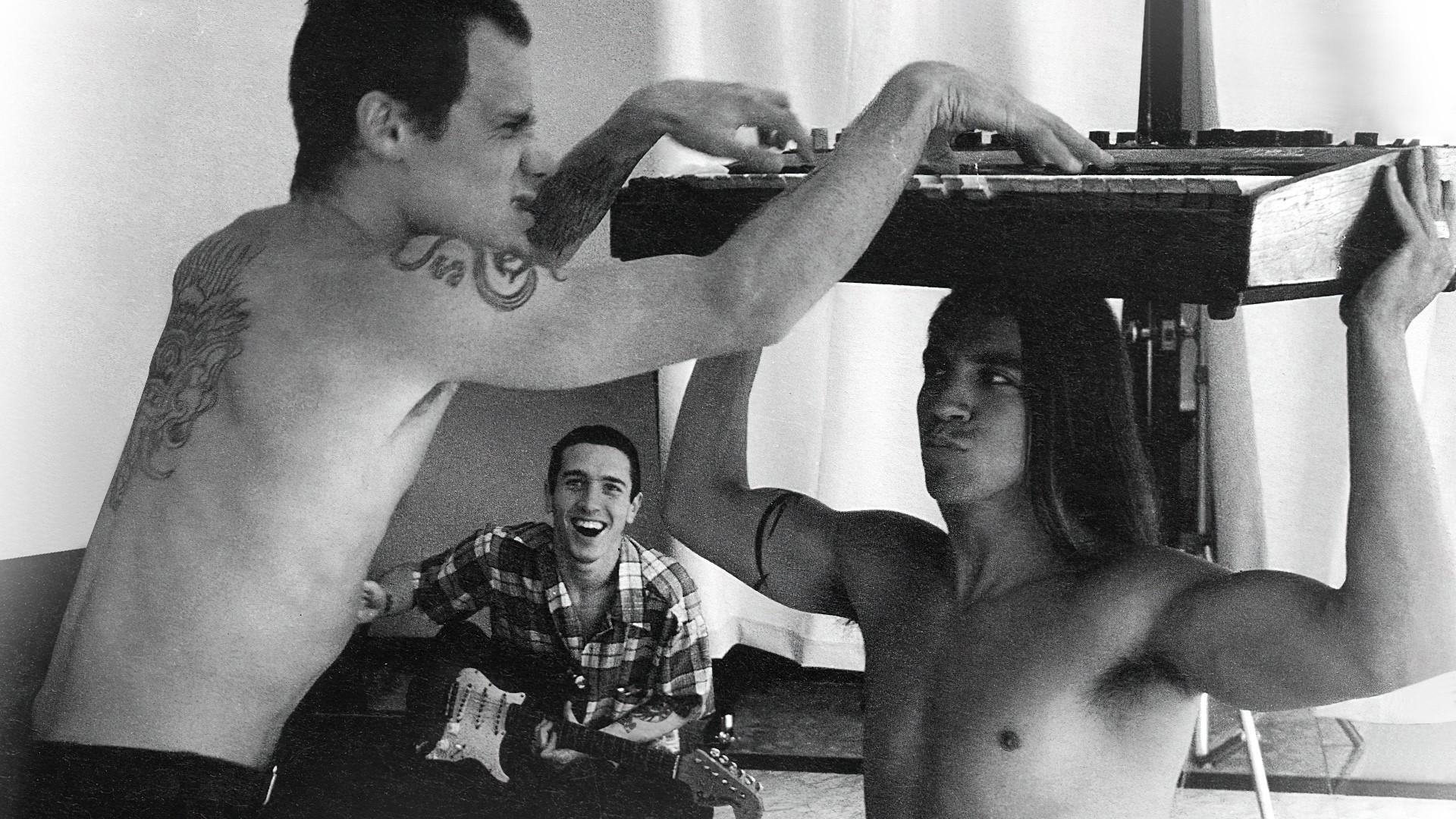 Red Hot Chili Peppers - Funky Monks 1991 movie scene