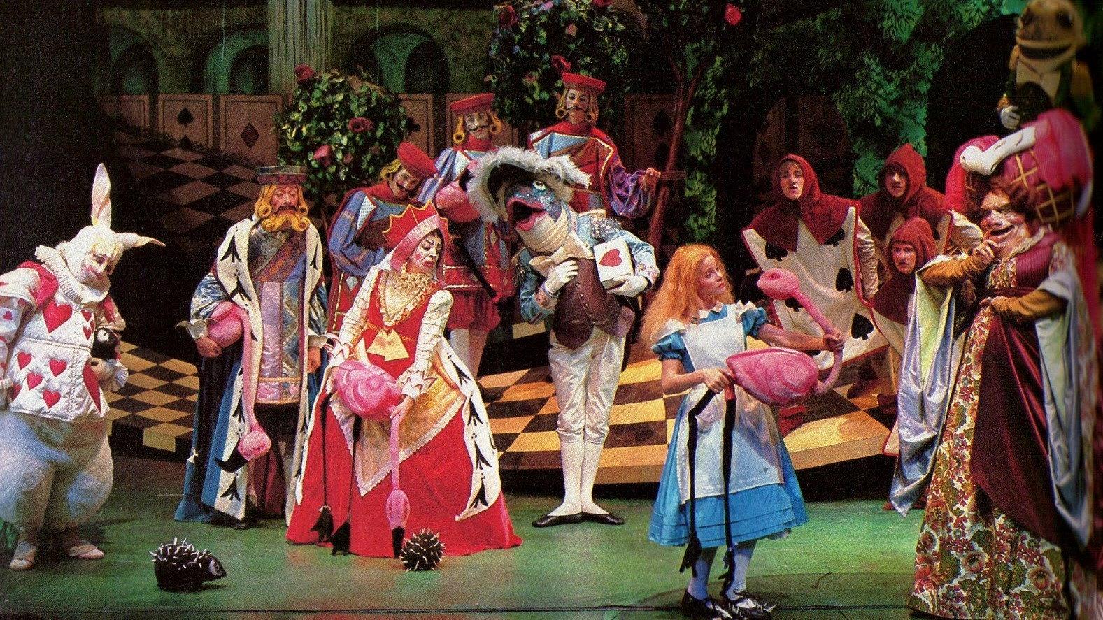 Children's Theatre Company: Alice in Wonderland 1982 movie scene