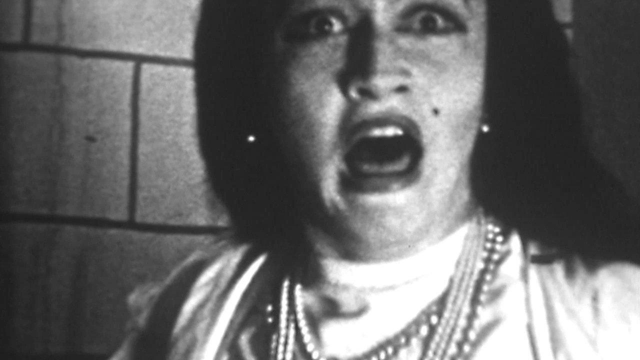The Fall of the House of Usher 1942 movie scene
