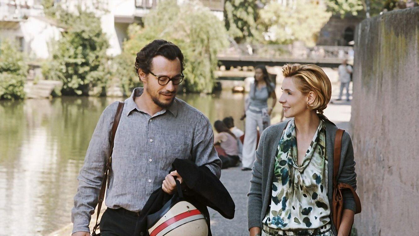 Tous les soleils 2011 movie scene