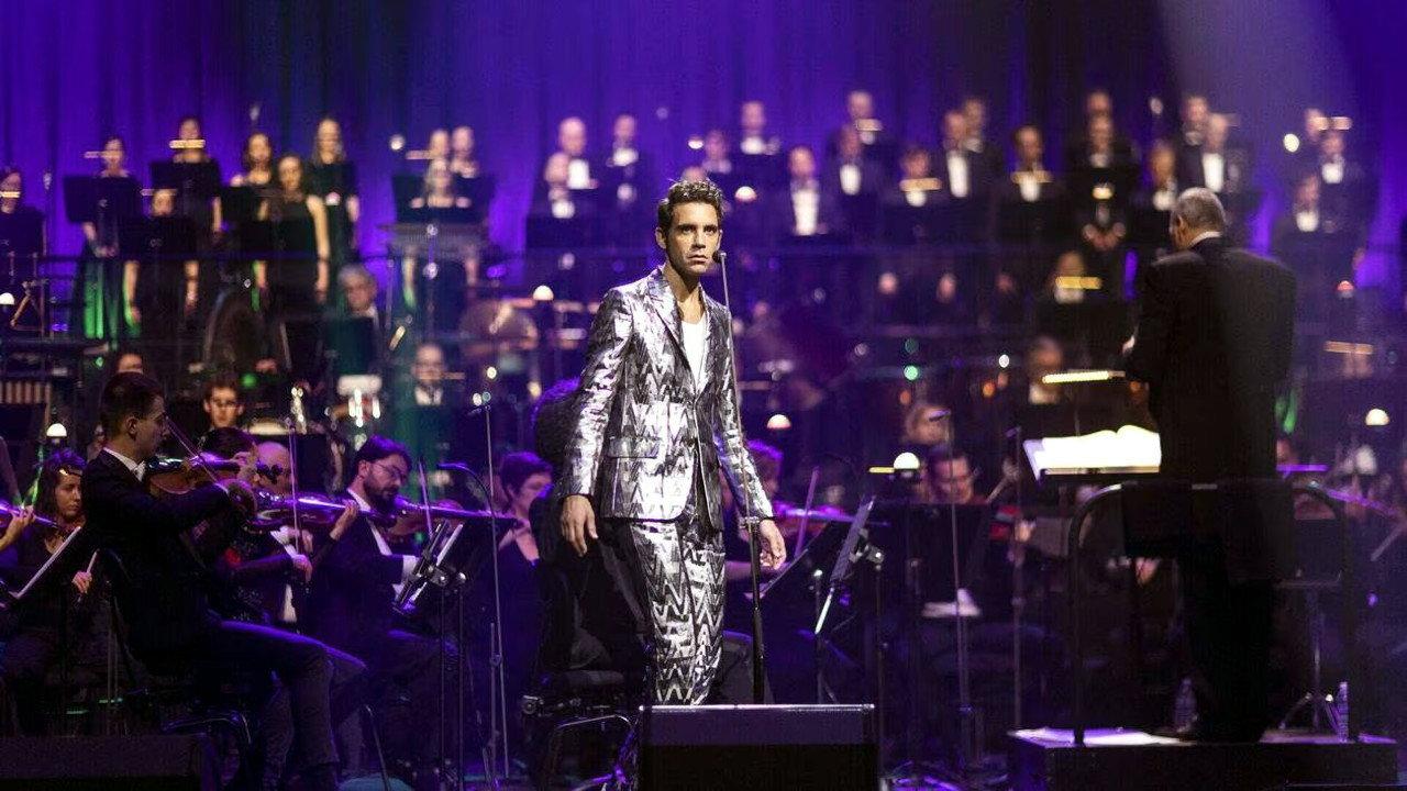 MIKA at the Philharmonie de Paris 2021 movie scene