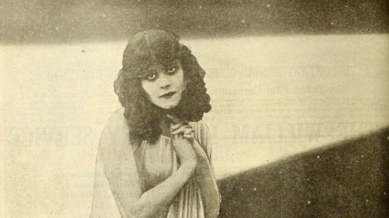 The Siren's Song 1919 movie scene