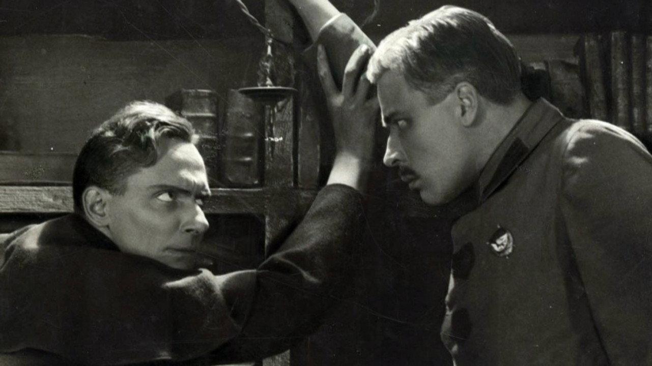 Cross and Mauser 1925 movie scene
