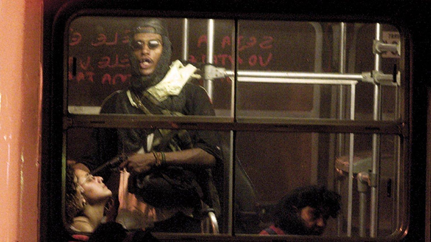 Bus 174 2002 movie scene
