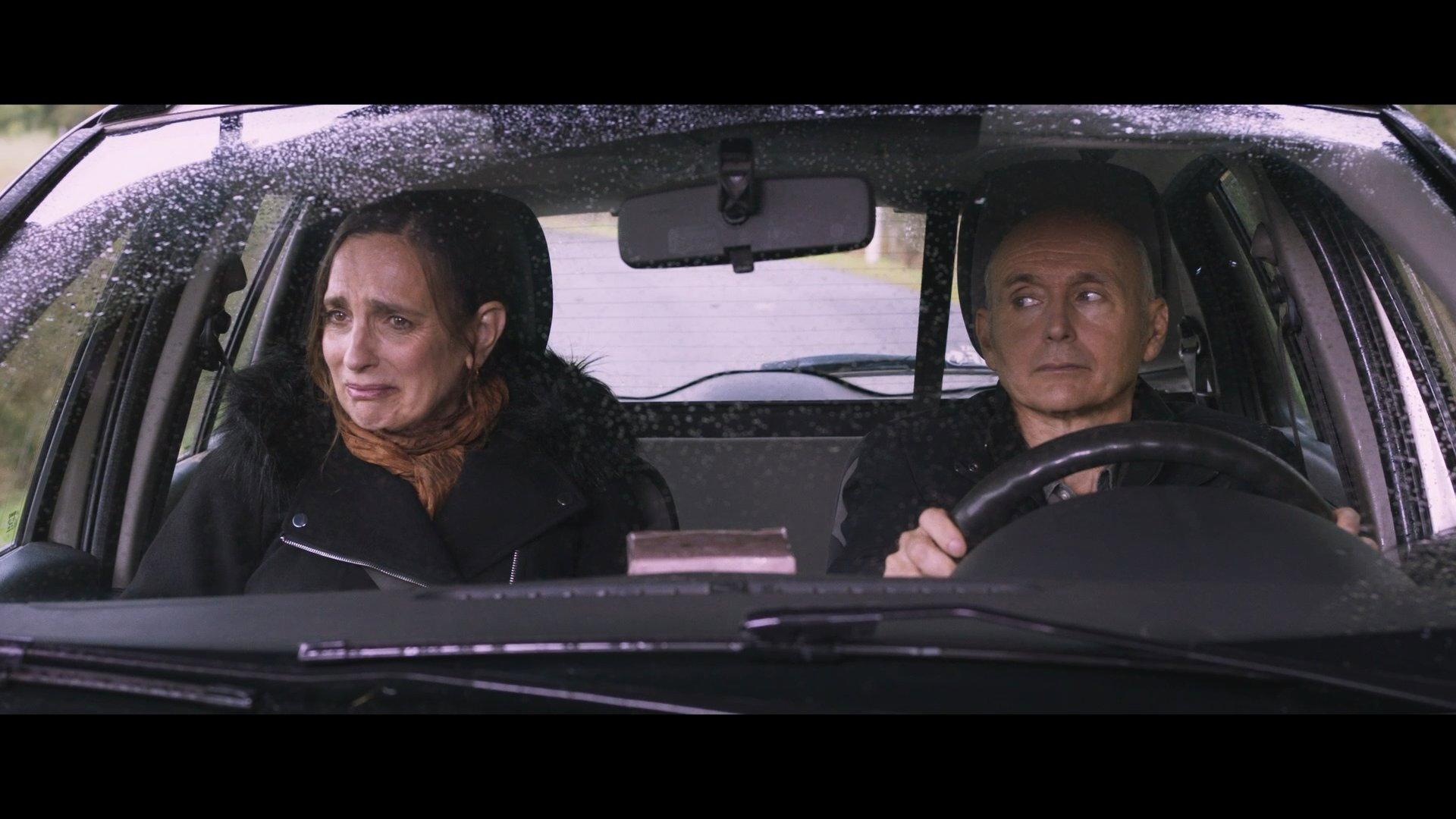 Francine, Est-Ouest 2026 movie scene