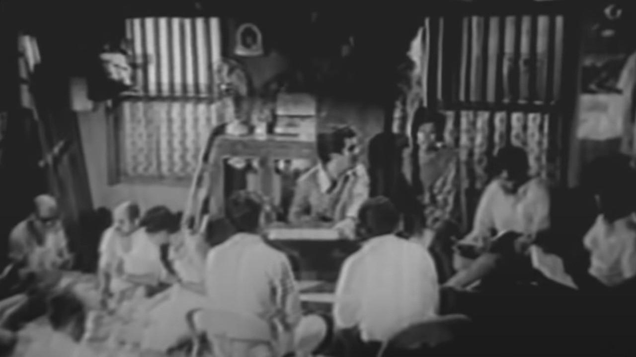 Mumbaicha Jawai 1970 movie scene