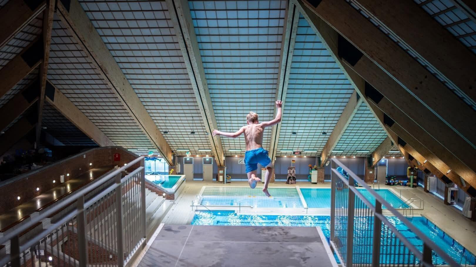 Belly Flop 2025 movie scene