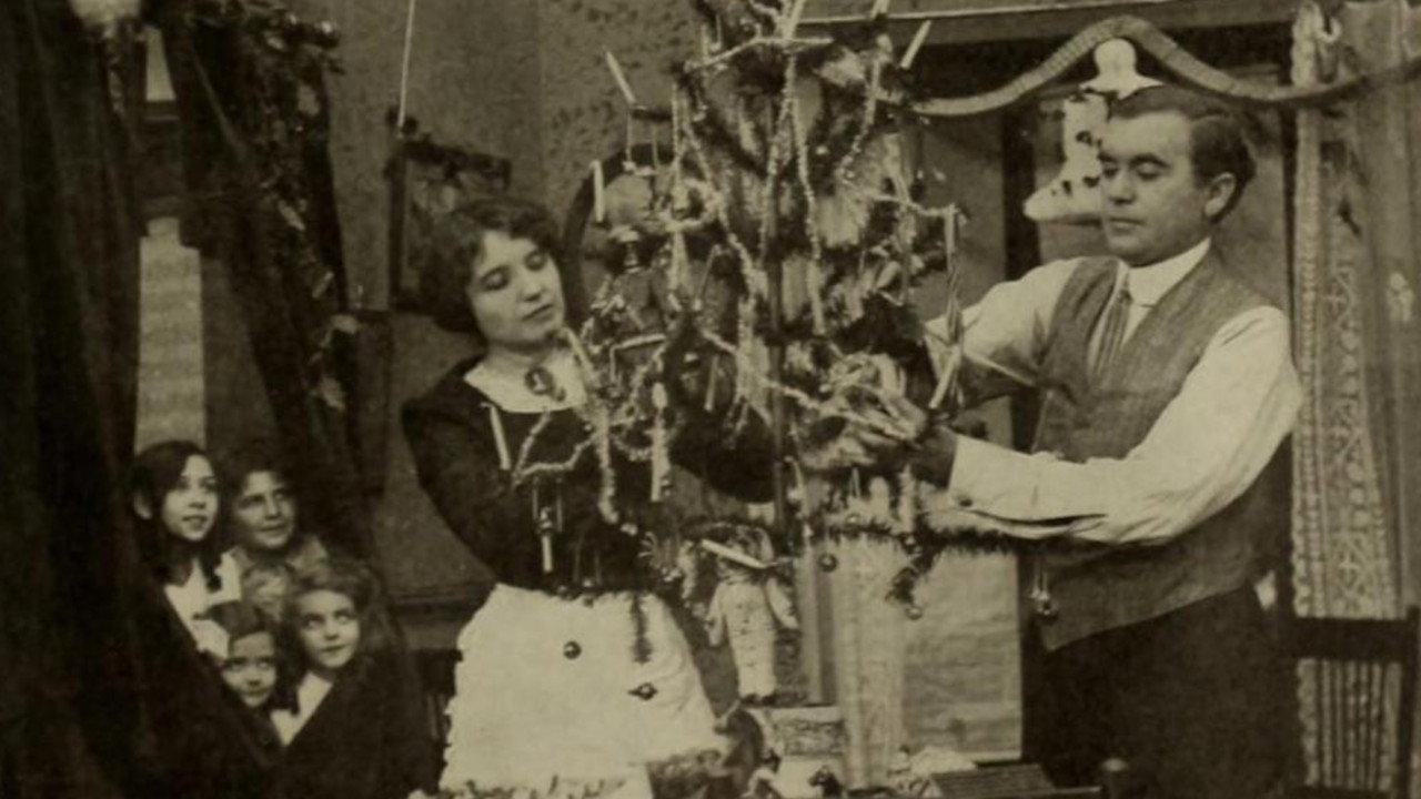 A Christmas Accident 1912 movie scene