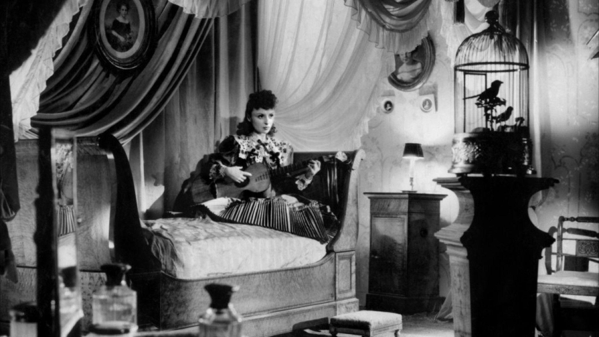 Douce 1943 movie scene