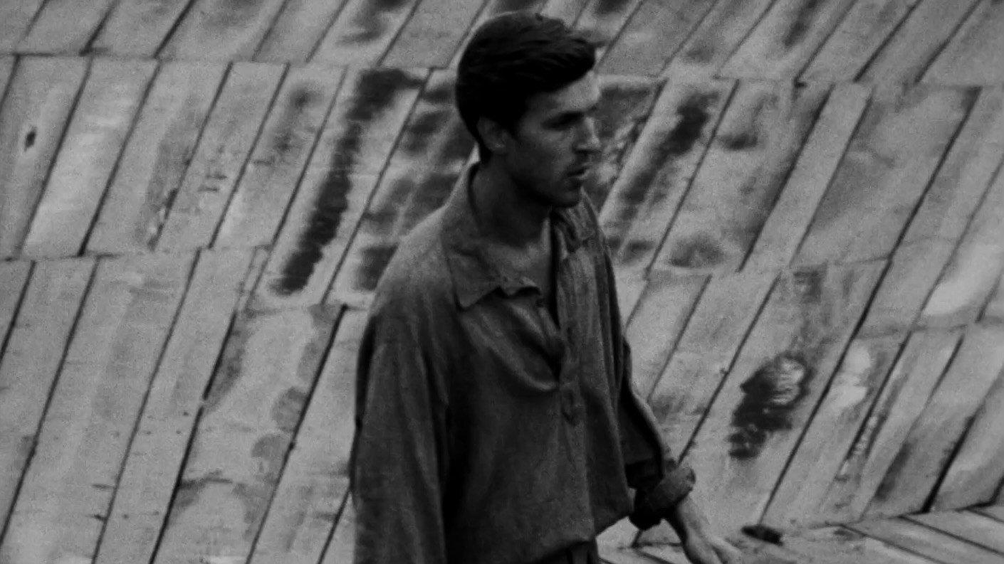Love Awaits Those Who Return 1968 movie scene