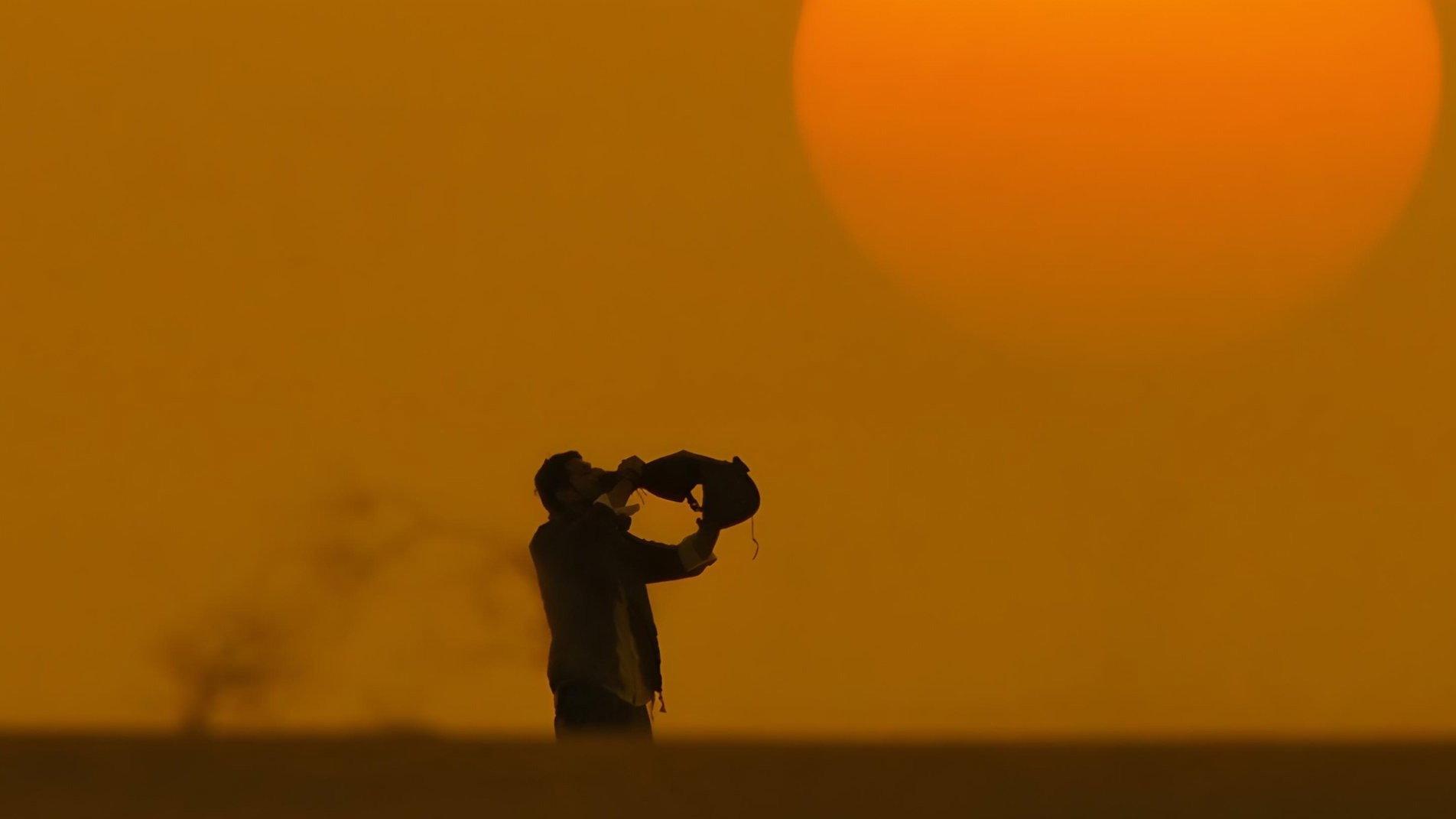 Khaleja 2010 movie scene