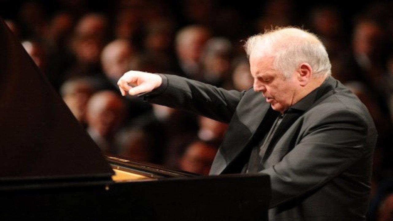 Barenboim The Warsaw Recital 2010 movie scene