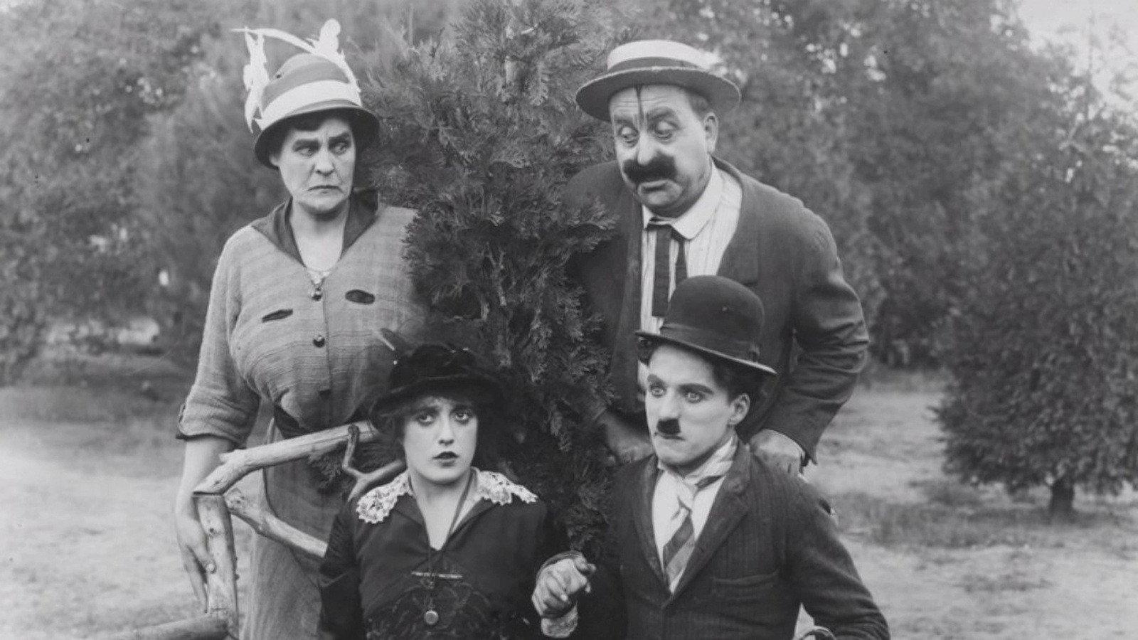 Getting Acquainted 1914 movie scene