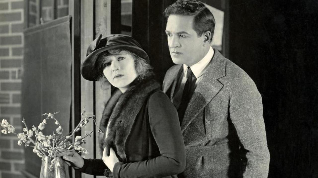Go Get 'Em Hutch 1922 movie scene