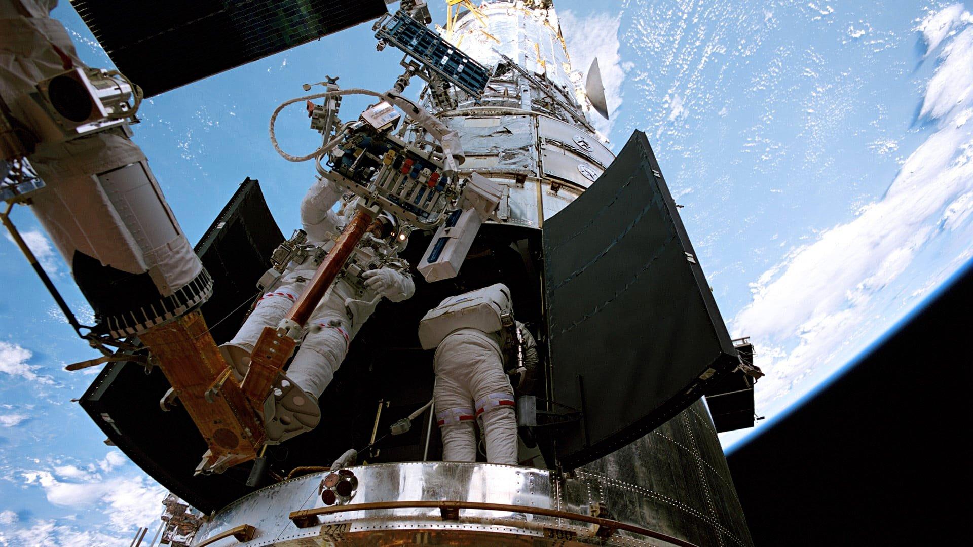 IMAX Hubble 2010 movie scene
