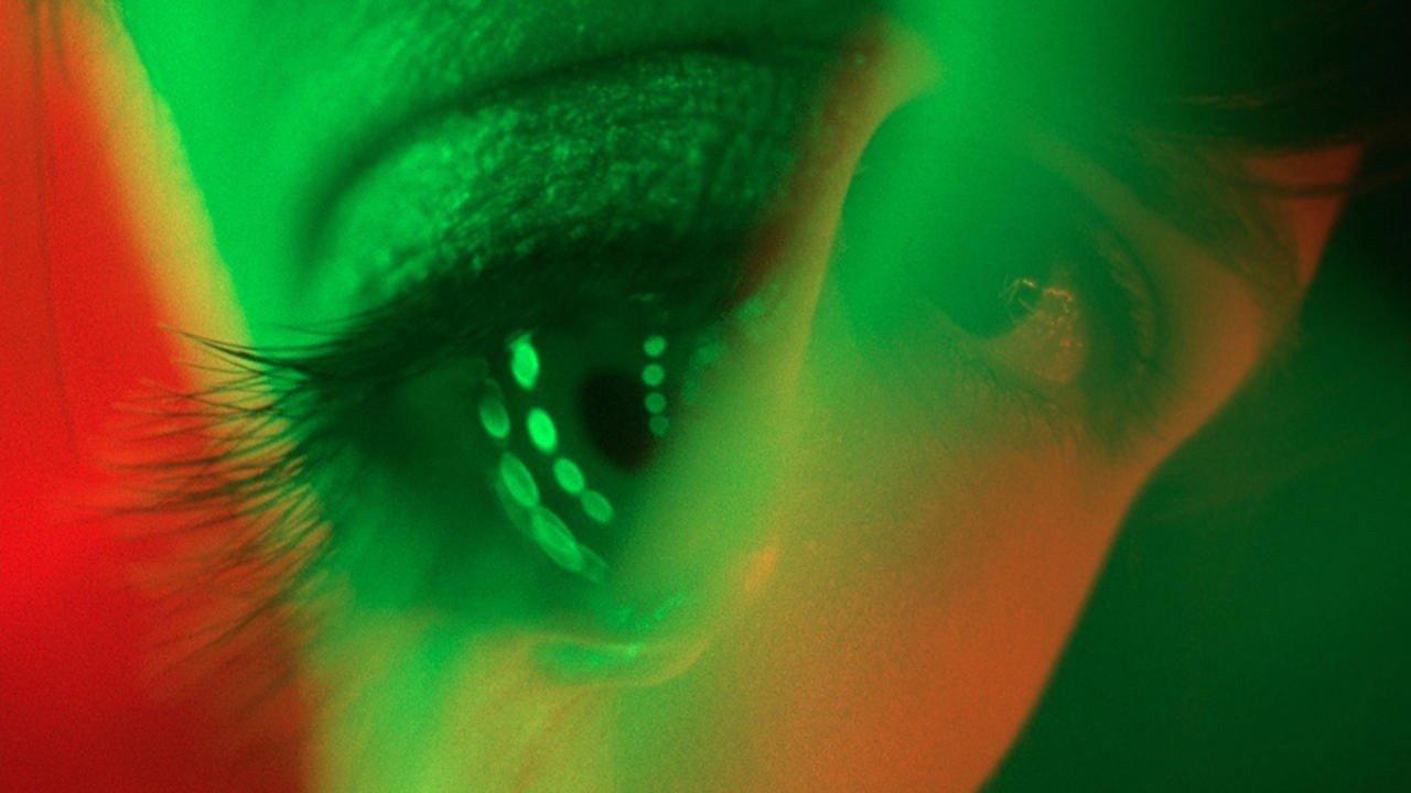 Hypnosis Display 2014 movie scene