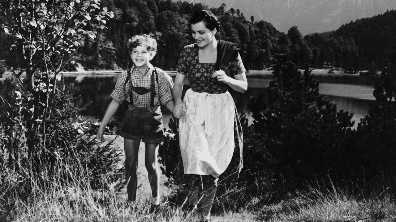 Holidays in Tyrol 1956 movie scene