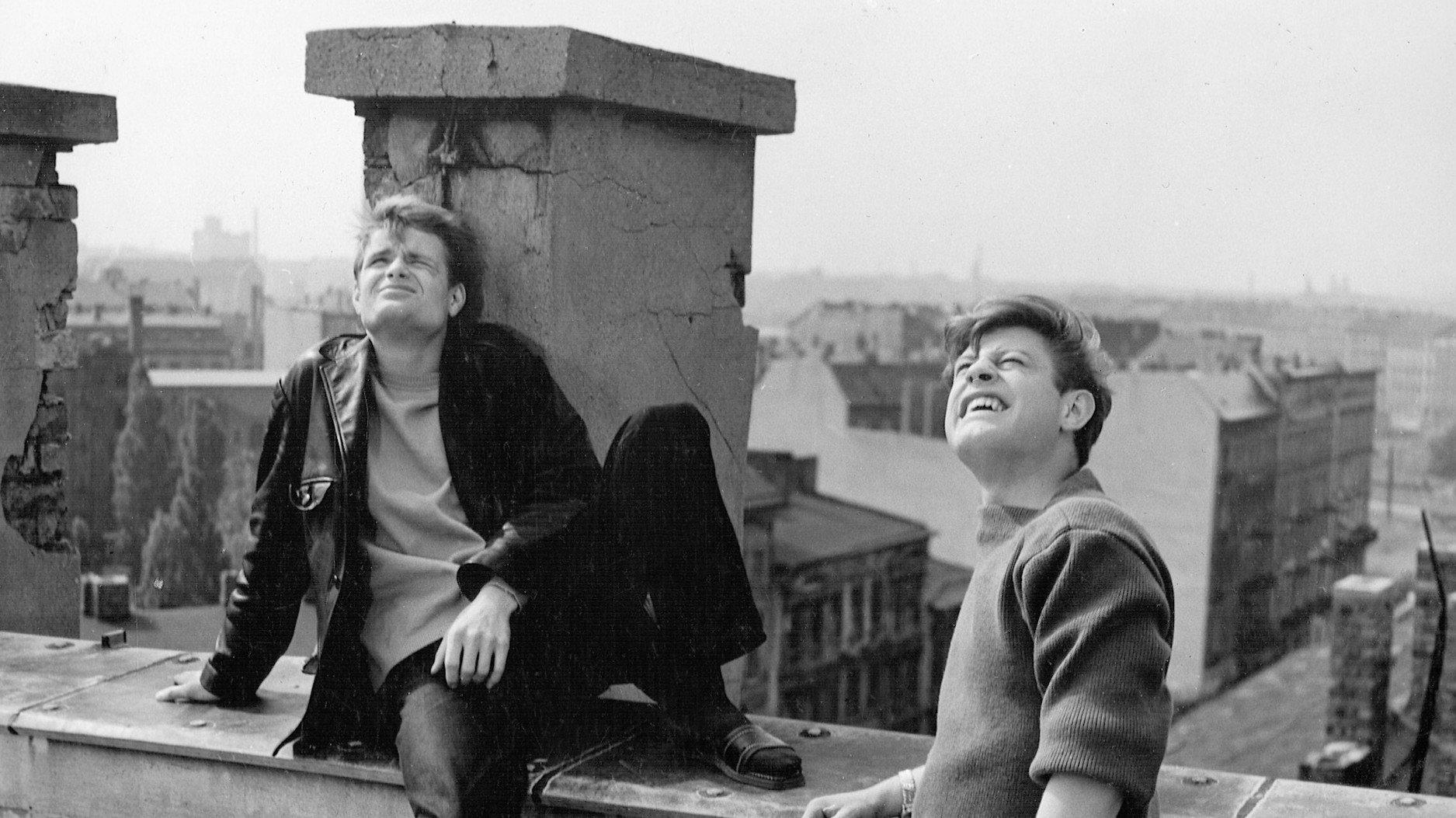 Berlin Around the Corner 1966 movie scene
