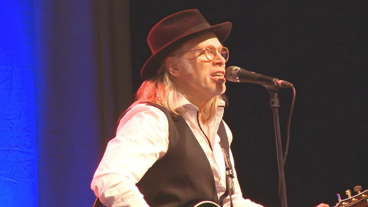 The Second Act of Elliott Murphy 2015 movie scene