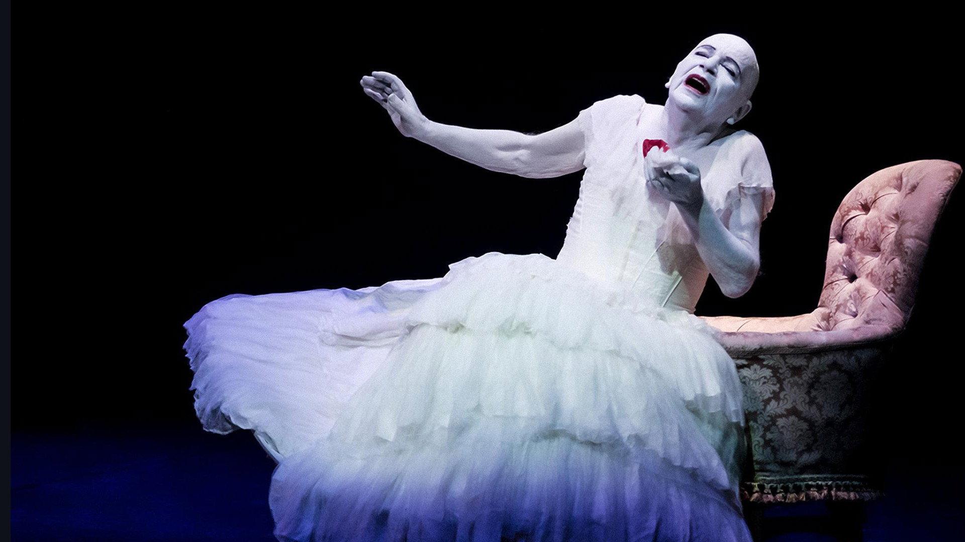 Lindsay Dances - Theatre and life according to Lindsay Kemp 2020 movie scene