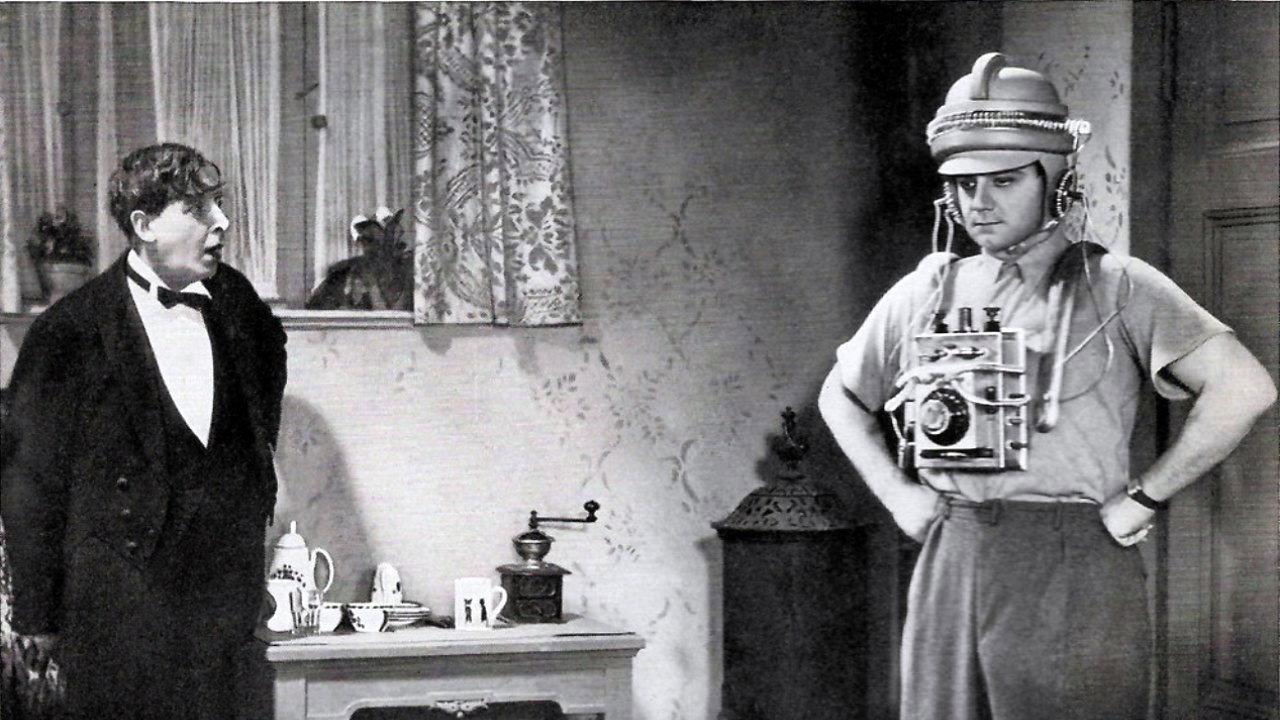 An Invisible Man Goes Through the City 1933 movie scene