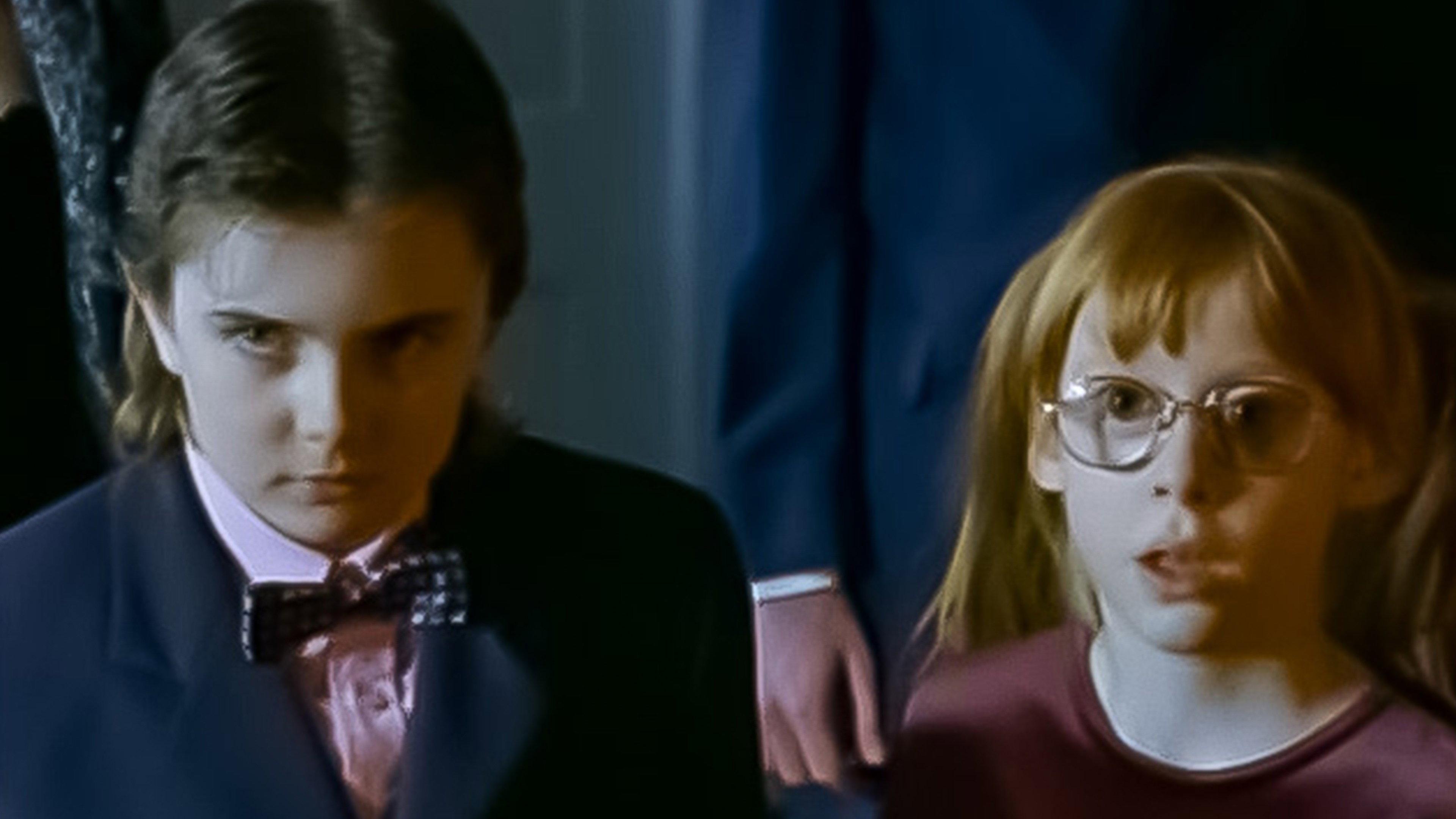 Siblings 2004 movie scene