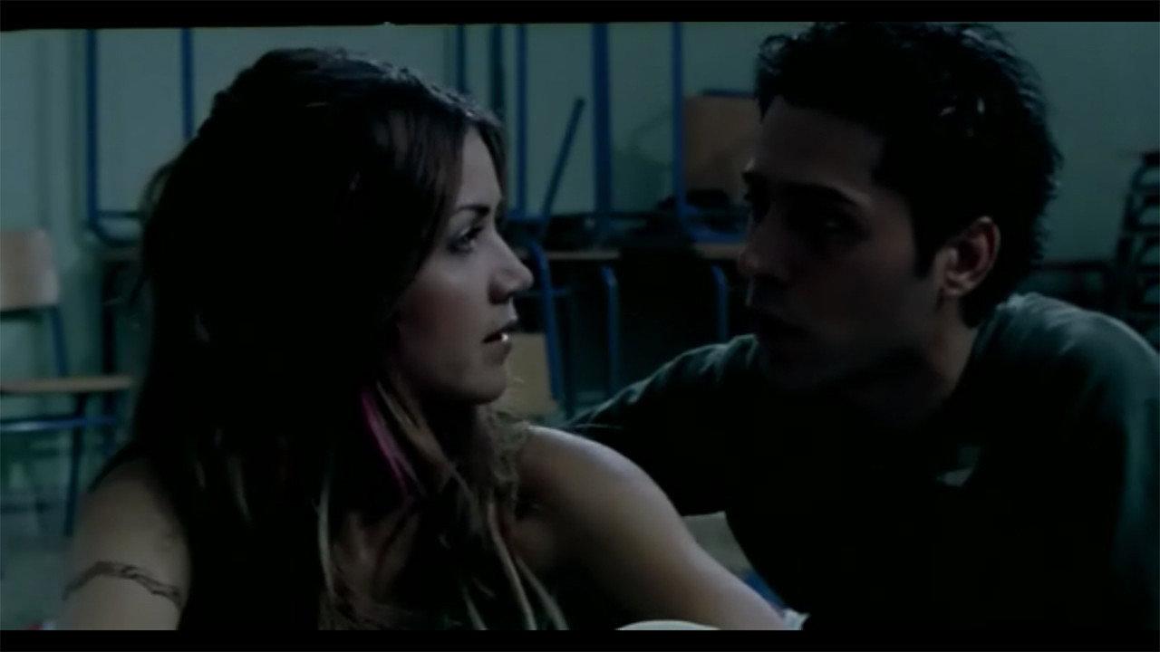 Watch Out! Red Light 2003 movie scene