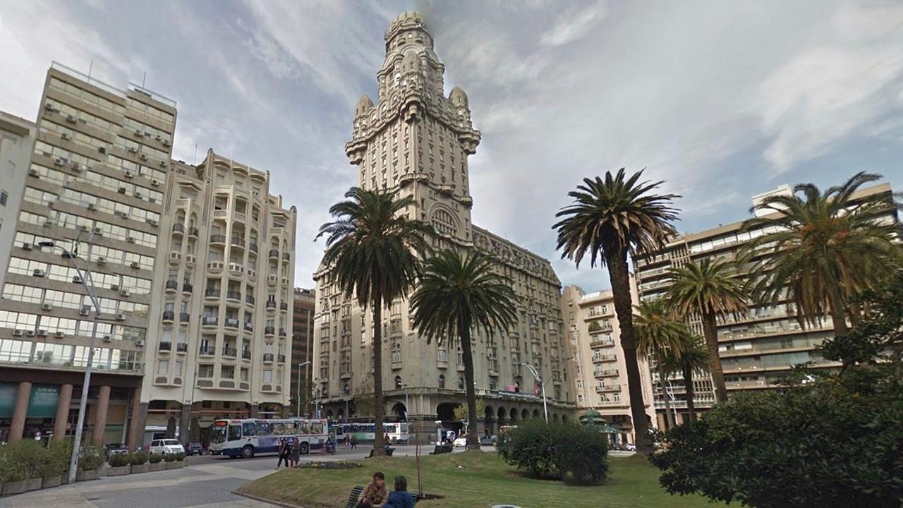 Montevideo Inolvidable 2025 movie scene