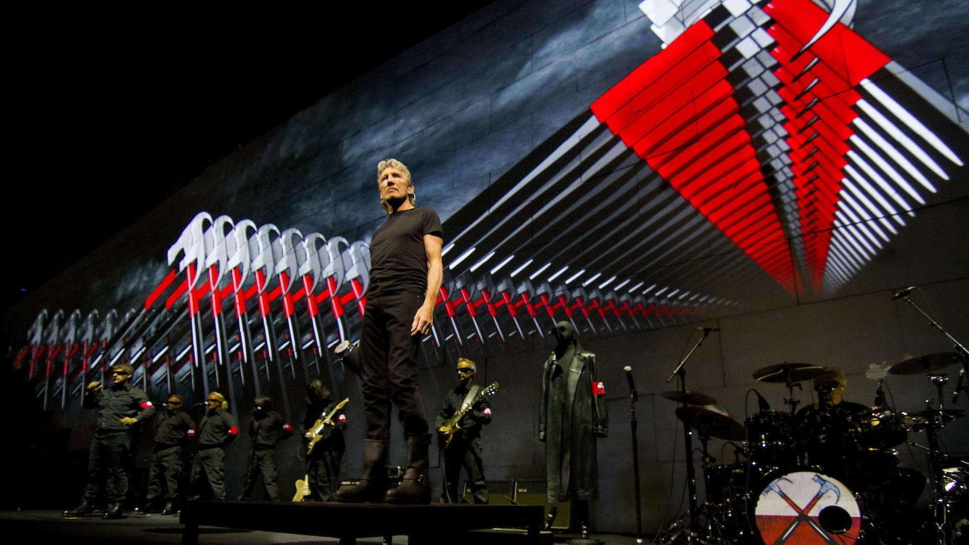 Roger Waters: The Wall 2014 movie scene