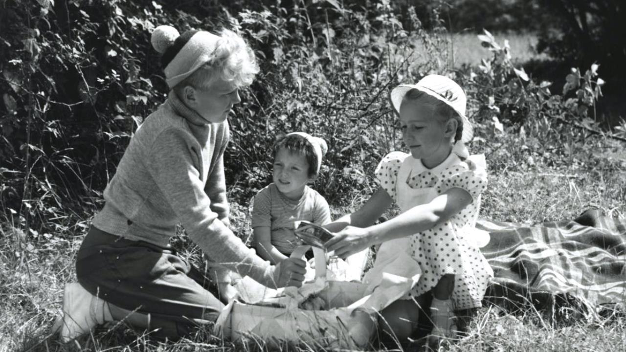 Father of Four 1953 movie scene
