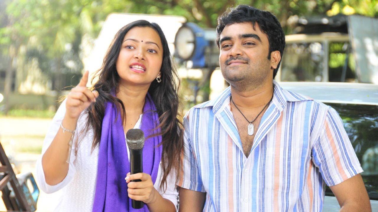 Raa Raa 2011 movie scene